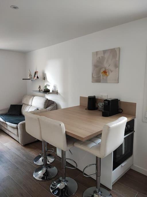 Charmant Appartement 2 Pieces Proche Disneyland Villeneuve-Saint-Denis Zewnętrze zdjęcie