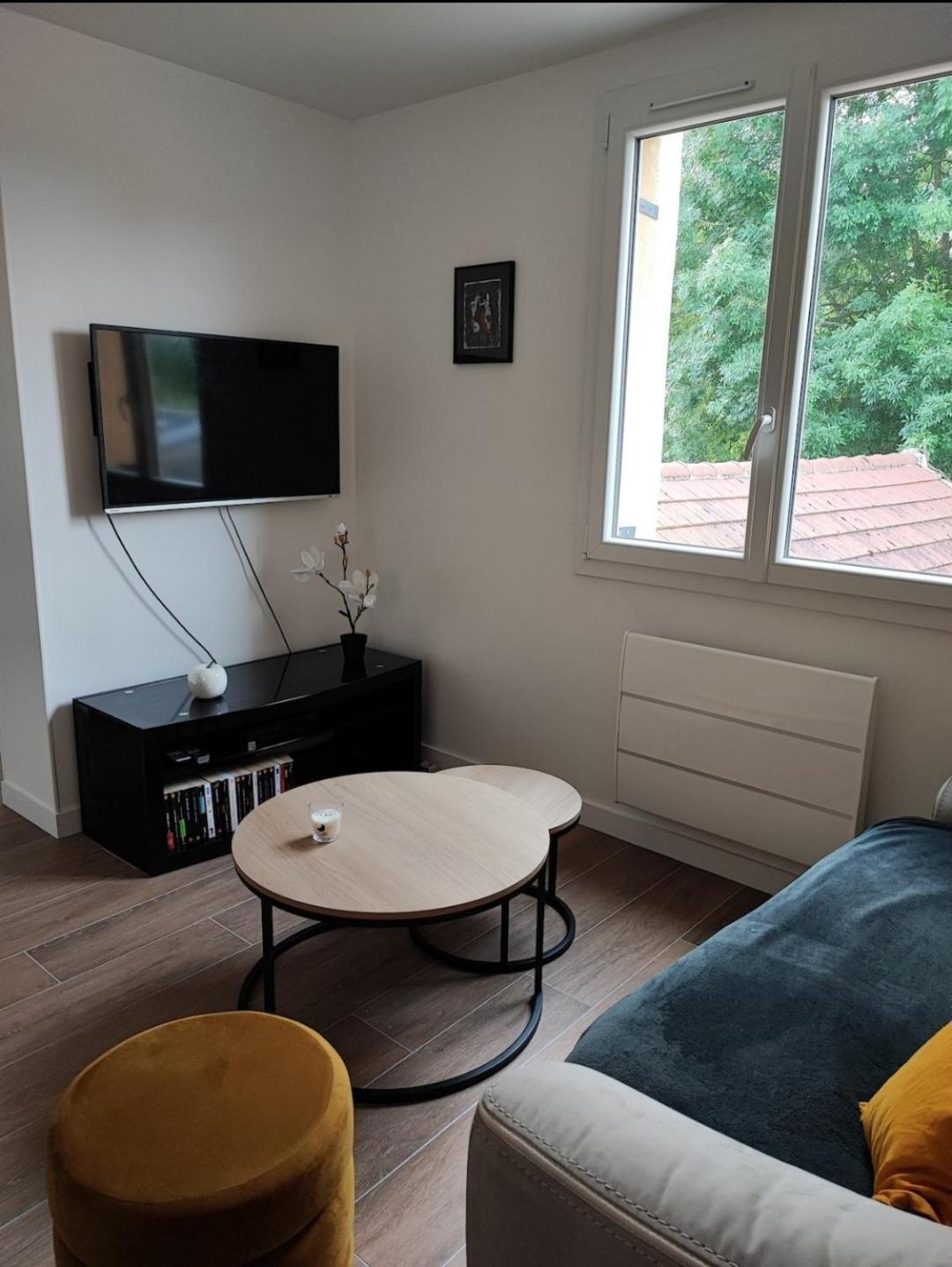 Charmant Appartement 2 Pieces Proche Disneyland Villeneuve-Saint-Denis Zewnętrze zdjęcie